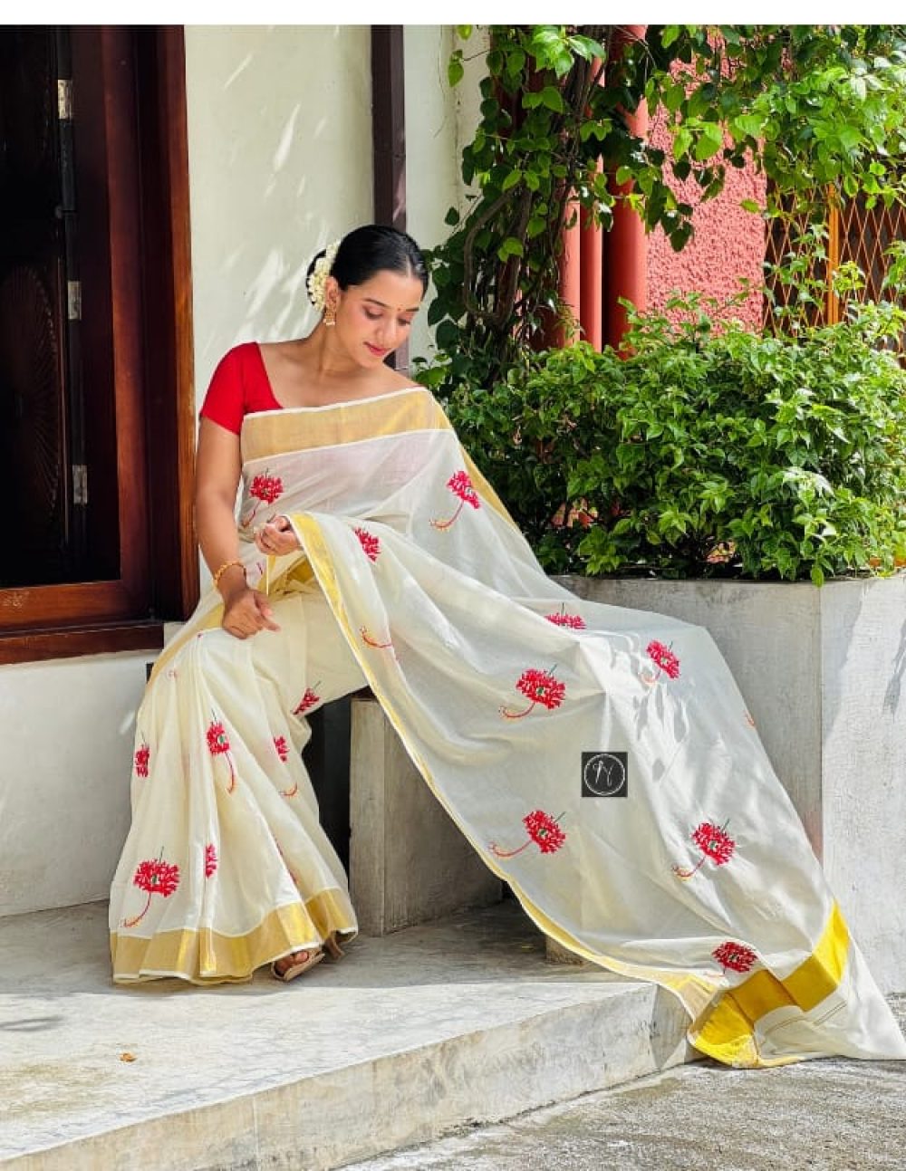 Ivory Kerala Cotton Saree with Red Floral Vine Embroidery Design 2
