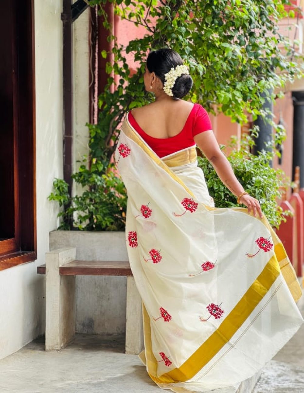 Ivory Kerala Cotton Saree with Red Floral Vine Embroidery Design 3