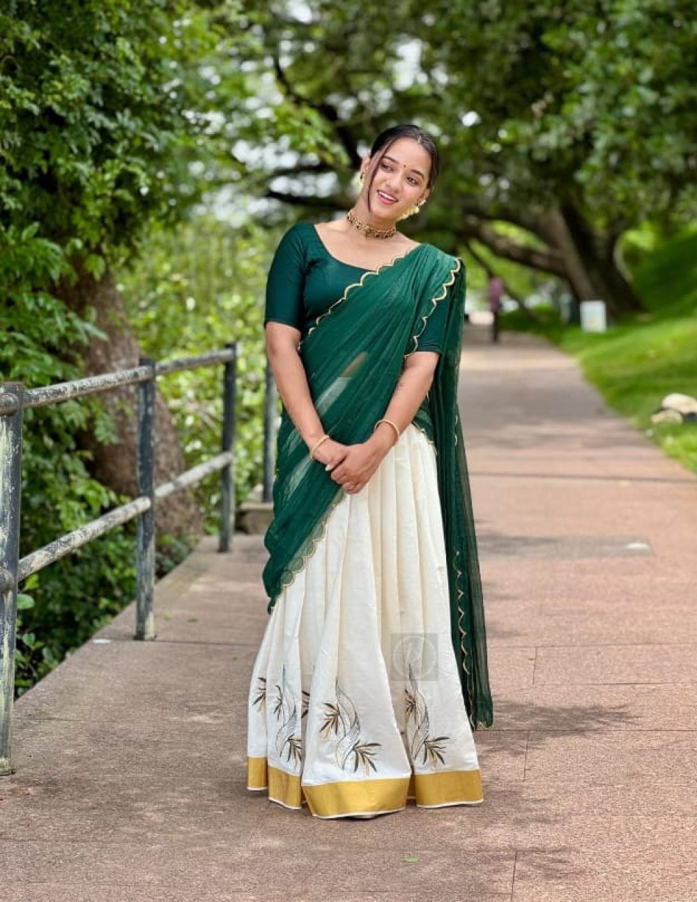 Ivory Cotton Dhavani with Gold Leaf Embroidery 2