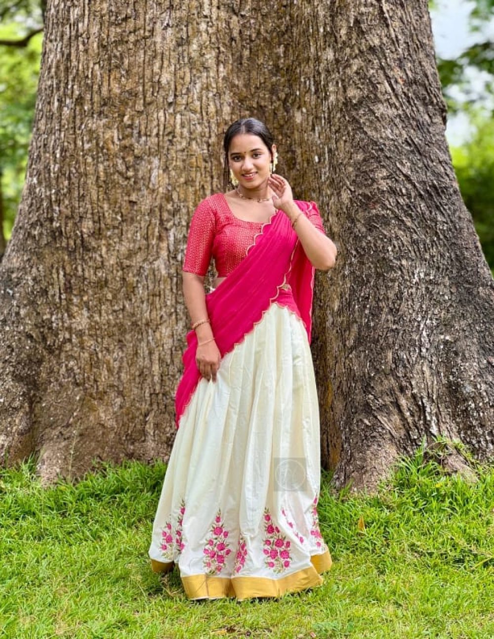 Ivory Kerala Cotton Dhavani with Pink Floral Embroidery 1