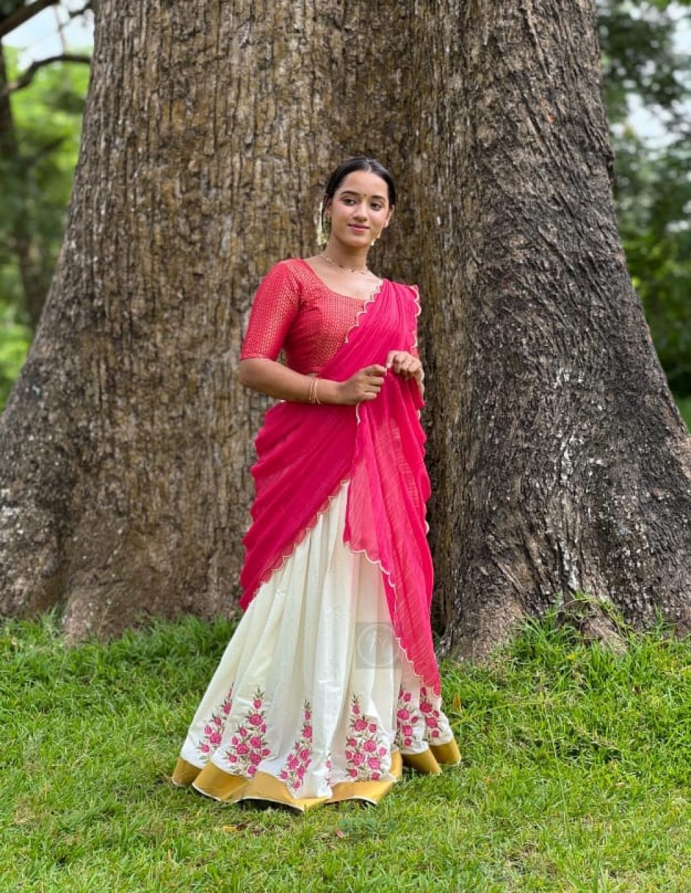 Ivory Kerala Cotton Dhavani with Pink Floral Embroidery 3