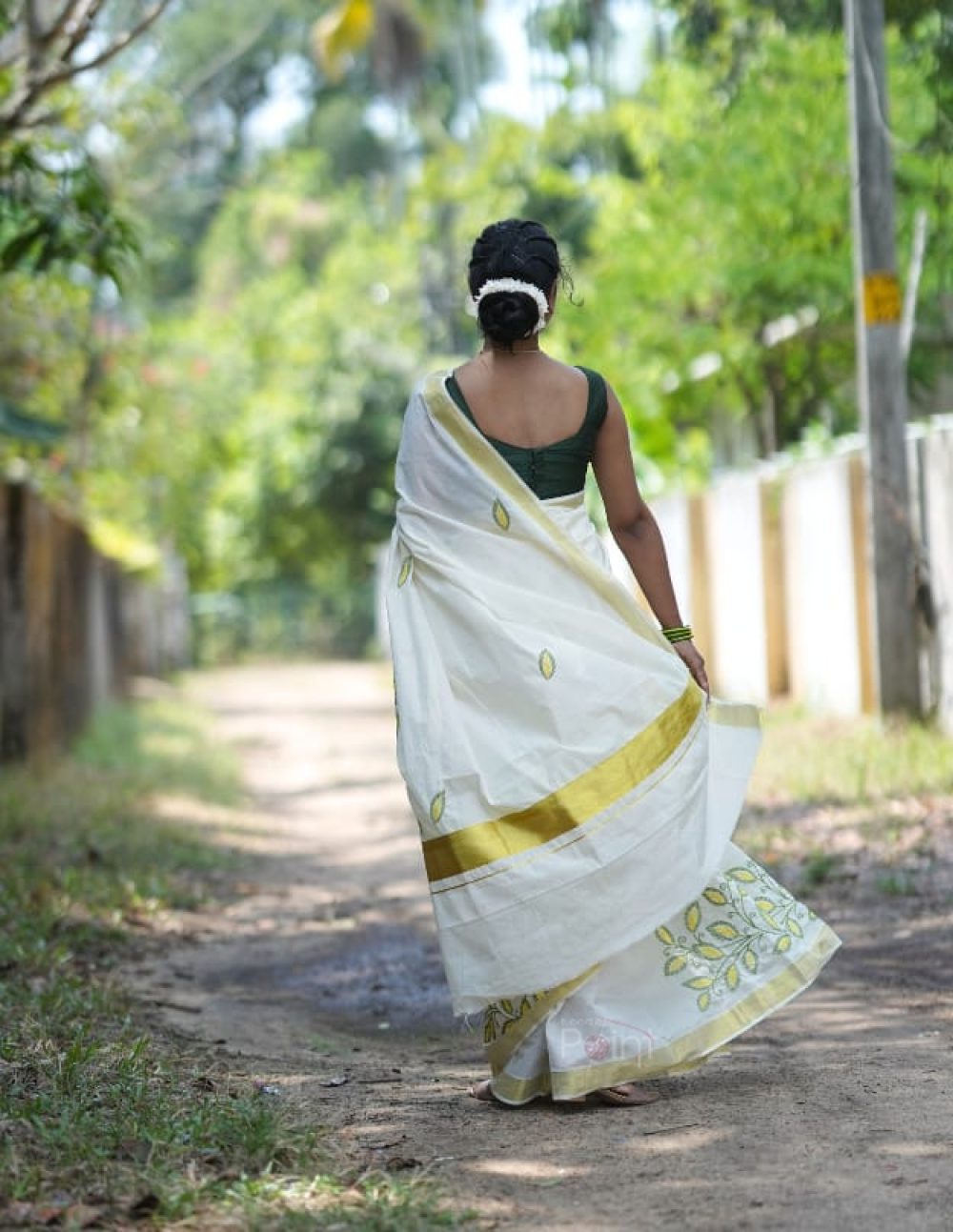 Ivory White Saree with Green & Yellow Leaf Embroidery(3)