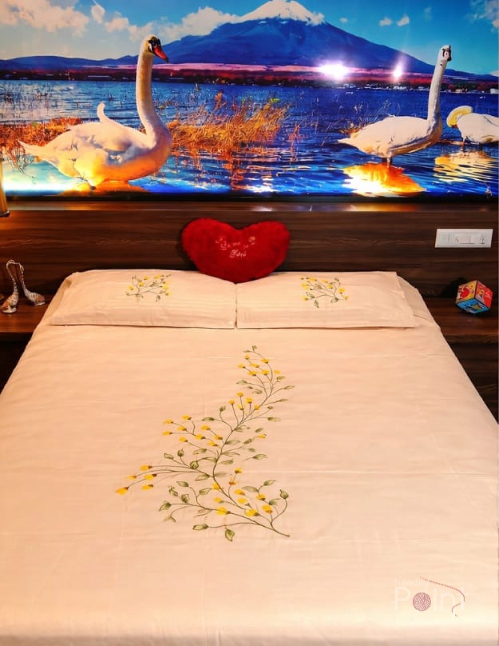 Royal Touch Embroidery Bedsheet (2)