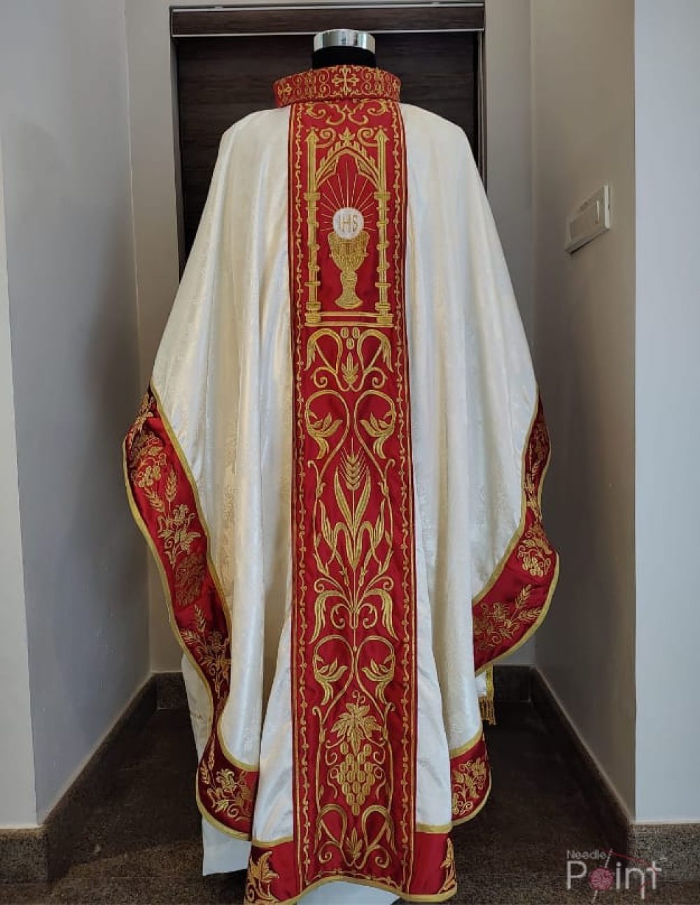 Cream chasuble full view on mannequin with Eucharistic vine and wheat embroidery Catholic priest vestment Needle Point