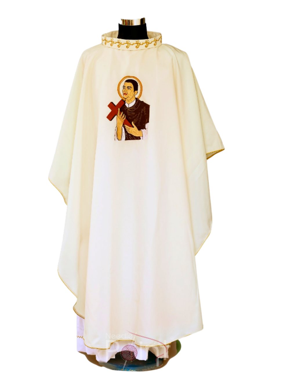 White chasuble with sacred saint embroidery – Catholic vestment for Christmas and Easter – Needle Point India