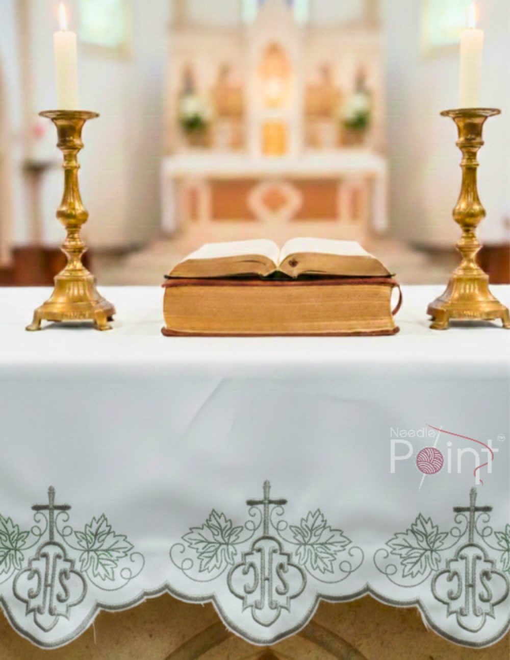 1.5M Silver IHS Vine Leaf Altar Table Cloth Scalloped Border Detail – Needle Point India