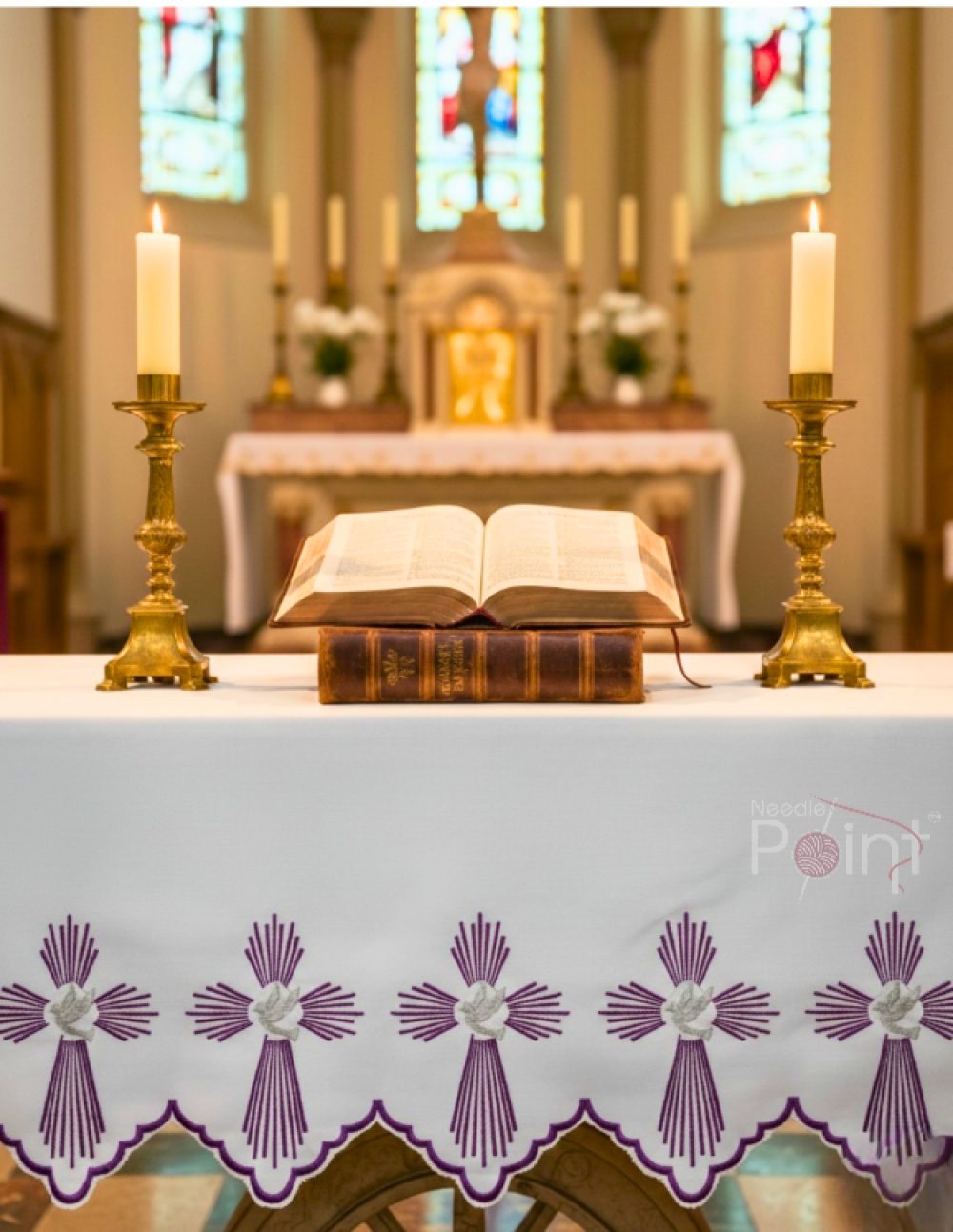 Purple dove cross embroidery 2.5 meter altar table cloth on church altar — Needle Point India