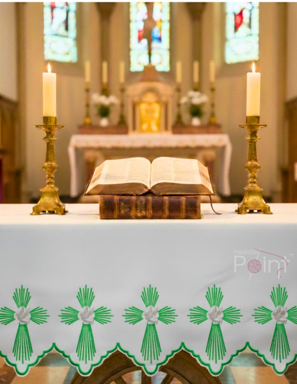 Green dove cross embroidery 3 meter altar table cloth on church altar — Needle Point India