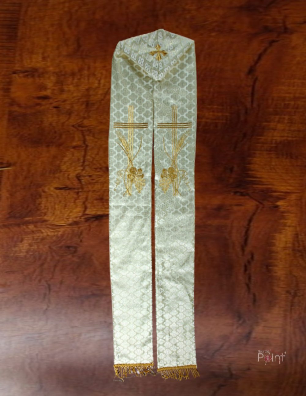 Golden Priest Stole with Wheat and Grapevine Eucharistic Embroidery | Front Flat View
