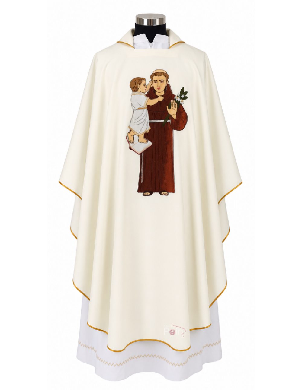 (front view on mannequin) Cream priest chasuble with Saint Anthony of Padua and Child Jesus embroidery – front view